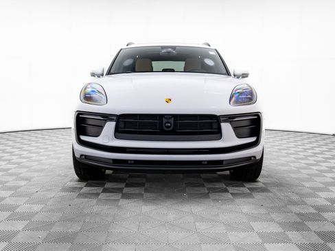 New 2026 Porsche Macan image 9