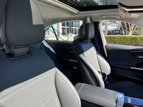 Used 2024 Mercedes-Benz C 300 Sedan image 32