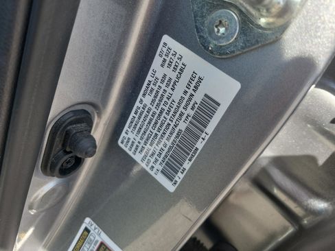 Used 2018 Honda CR-V EX image 36