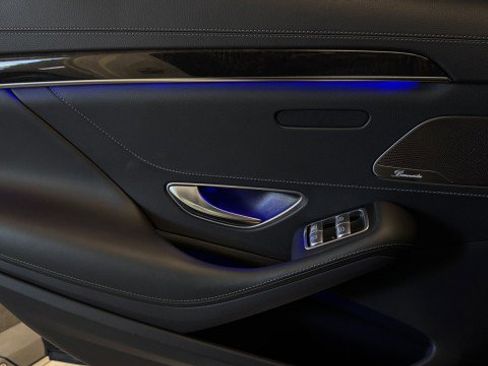 Used 2016 Mercedes-Benz S 550 Sedan image 25