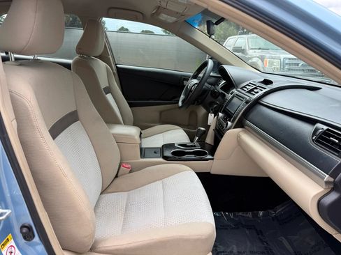 Used 2012 Toyota Camry LE FWD image 20