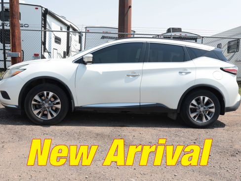 Used 2015 Nissan Murano SV FWD image 1