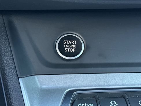 Used 2023 Audi Q3 2.0T Premium image 24