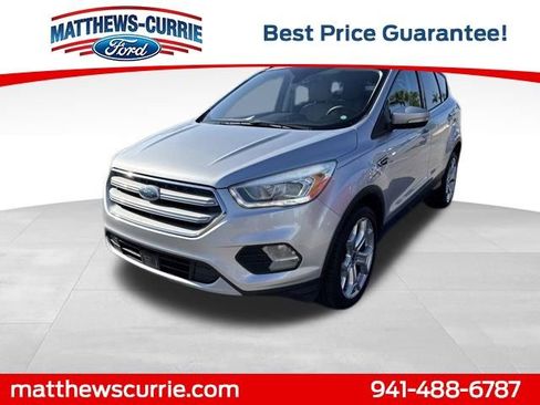 Certified 2017 Ford Escape Titanium AWD/4WD image 9