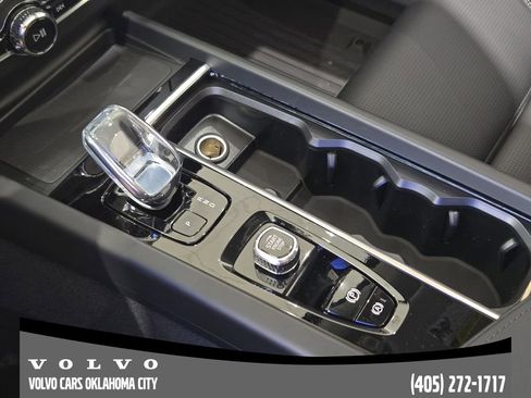 New 2026 Volvo XC60 B5 Ultra w/ Protection Package Premier AWD/4WD image 19