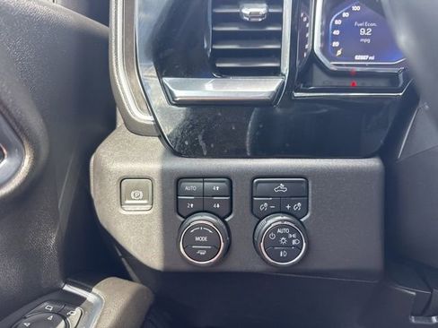 Used 2023 Chevrolet Silverado 1500 LT Trail Boss w/ LPO, Dark Essentials Package AWD/4WD image 21