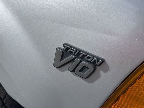 Used 1999 Ford F250 XLT image 8