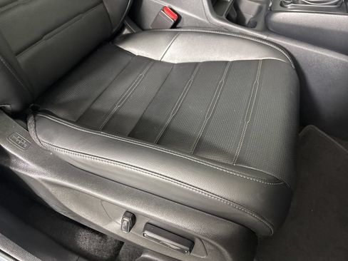 Used 2025 Honda CR-V EX-L image 30