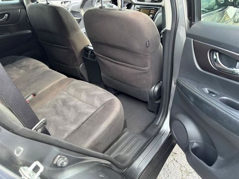 Used 2015 Nissan Rogue SV AWD/4WD image 12