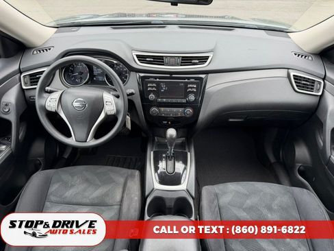 Used 2016 Nissan Rogue S AWD/4WD image 10