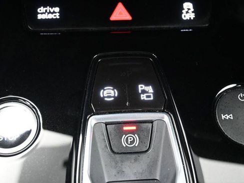 Used 2023 Audi Q4 e-tron Prestige w/ Black Optic Package AWD/4WD image 25