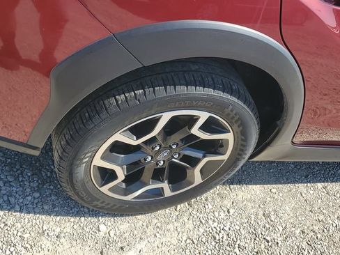 Used 2017 Subaru Crosstrek 2.0i Premium AWD/4WD image 5