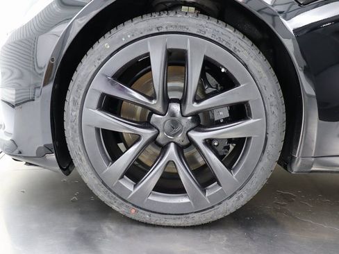 Used 2021 Tesla Model S Plaid image 40