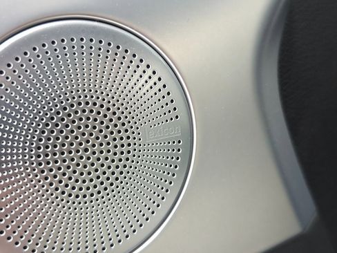 Used 2025 Genesis G70 3.3T Advanced image 12