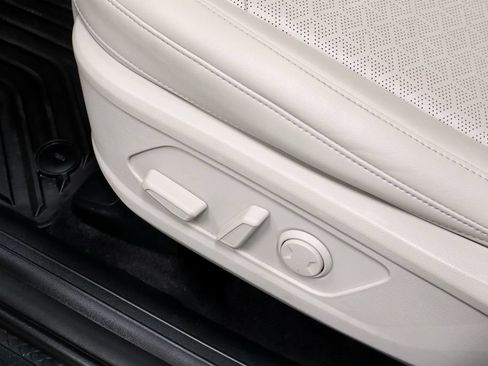 Used 2023 Kia Sorento EX w/ Panoramic Sunroof Package FWD image 25