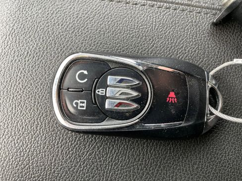 Used 2025 Buick Encore GX Preferred image 23