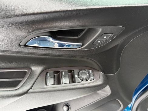 Used 2021 Chevrolet Equinox LT image 12