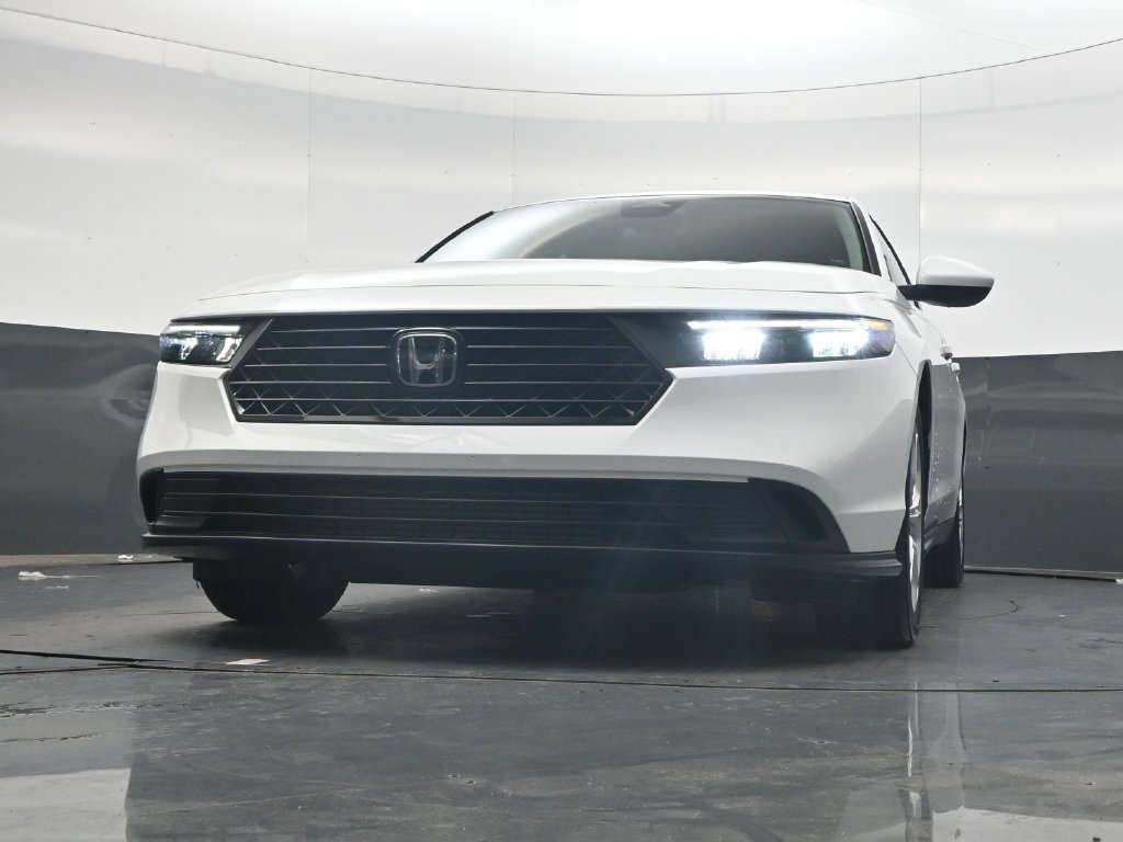 Certified 2025 Honda Accord LX image 26