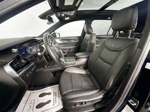 Used 2023 Cadillac XT6 Premium Luxury image 20
