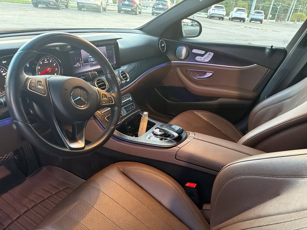 Used 2018 Mercedes-Benz E 300 image 6