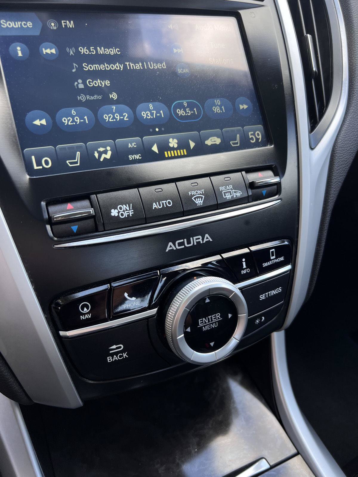 Used 2020 Acura TLX w/ Technology Package FWD image 9