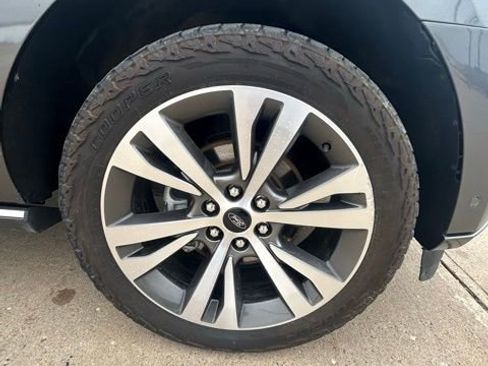 Used 2021 Ford Expedition Max Platinum image 32