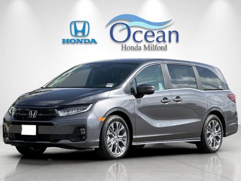 New 2026 Honda Odyssey Touring image 1