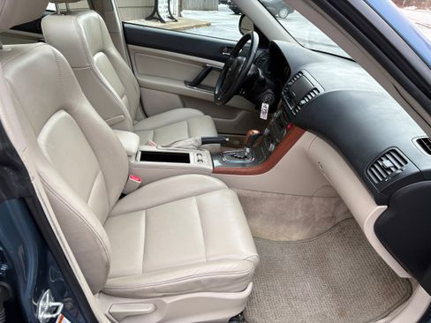 Used 2006 Subaru Outback 2.5i Limited image 23