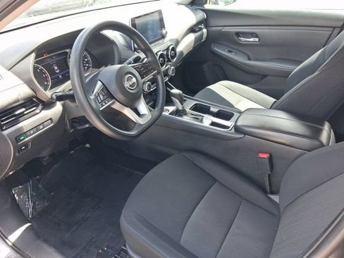 Used 2024 Nissan Sentra SV FWD image 11