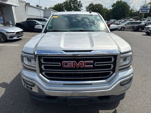 Used 2018 GMC Sierra 1500 SLE w/ SLE Value Package AWD/4WD image 3