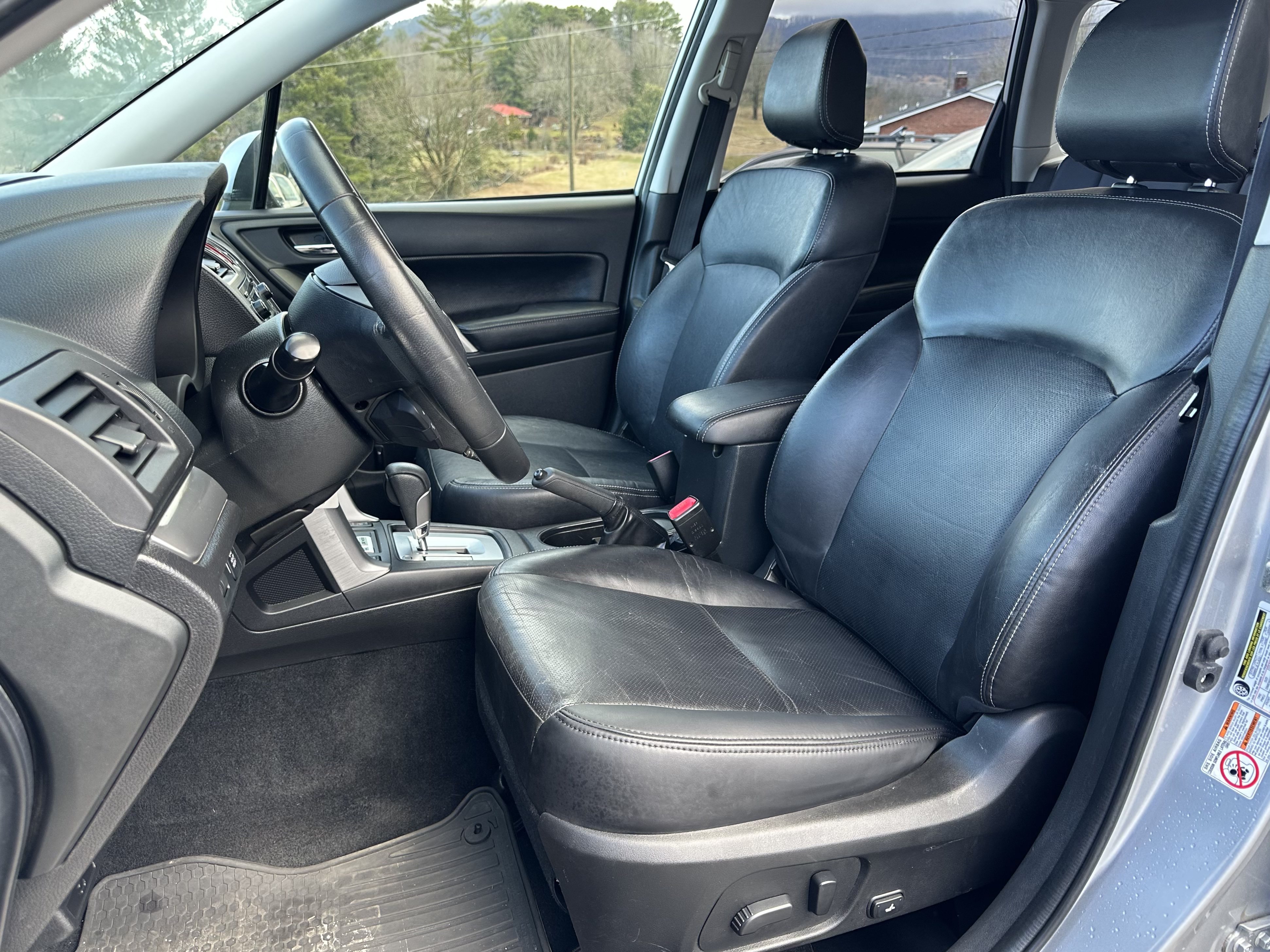 Used 2014 Subaru Forester 2.5i Limited AWD/4WD image 9