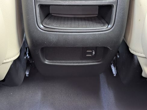 Used 2018 Cadillac XT5 AWD image 34