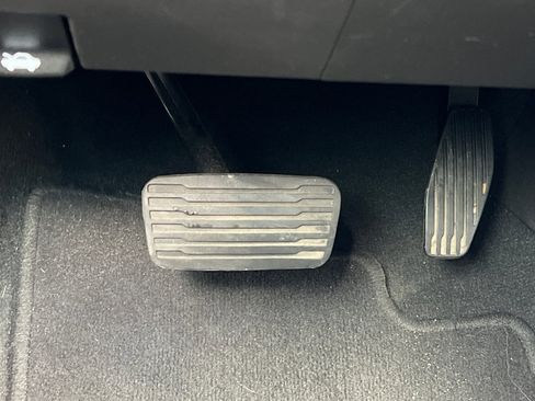 Used 2024 GMC Sierra 1500 SLT image 43