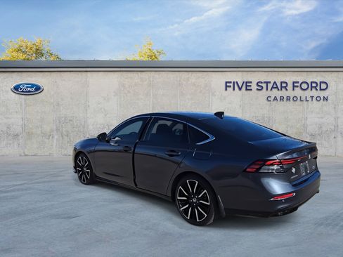 Used 2023 Honda Accord Touring image 6