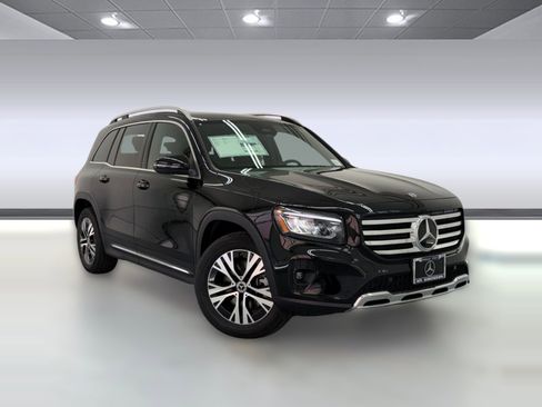 New 2026 Mercedes-Benz GLB 250 image 6