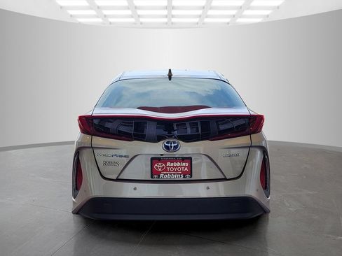 Used 2022 Toyota Prius Prime Limited FWD image 6