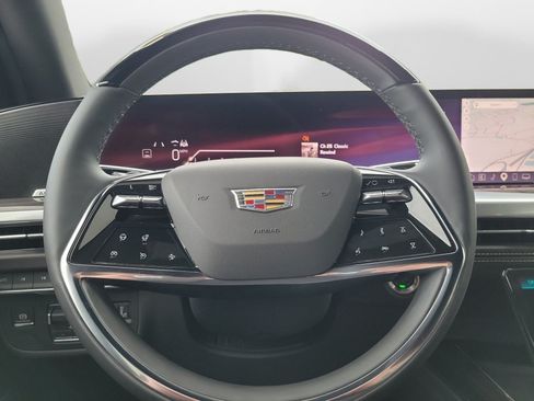 Certified 2026 Cadillac Escalade ESV Luxury w/ Touring Package AWD/4WD image 10