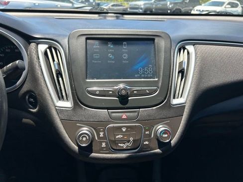 Used 2018 Chevrolet Malibu LS FWD image 22