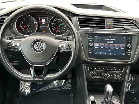Used 2018 Volkswagen Tiguan SEL w/ 3rd Row Seat Package image 14