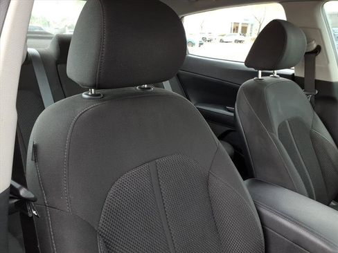 Used 2019 Kia Optima LX image 11