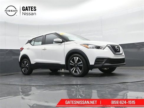 Used 2018 Nissan Kicks SV image 34