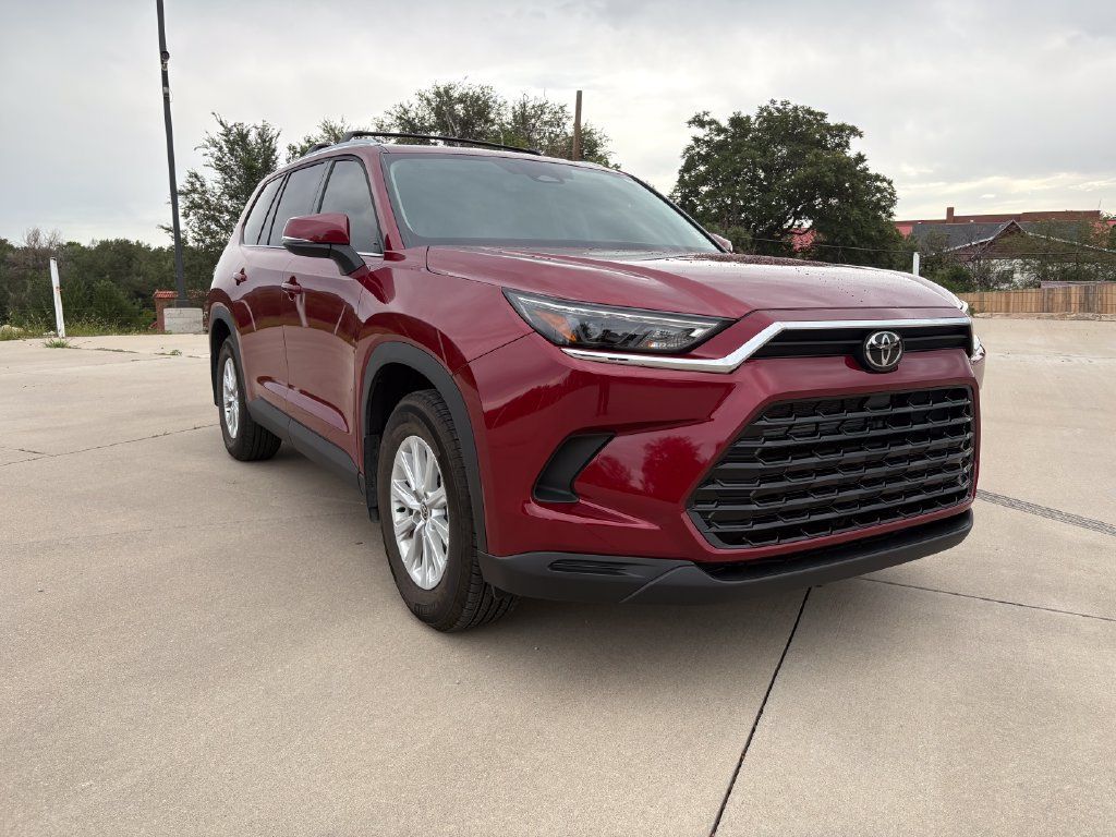 Used 2026 Toyota Grand Highlander AWD Hybrid image 3