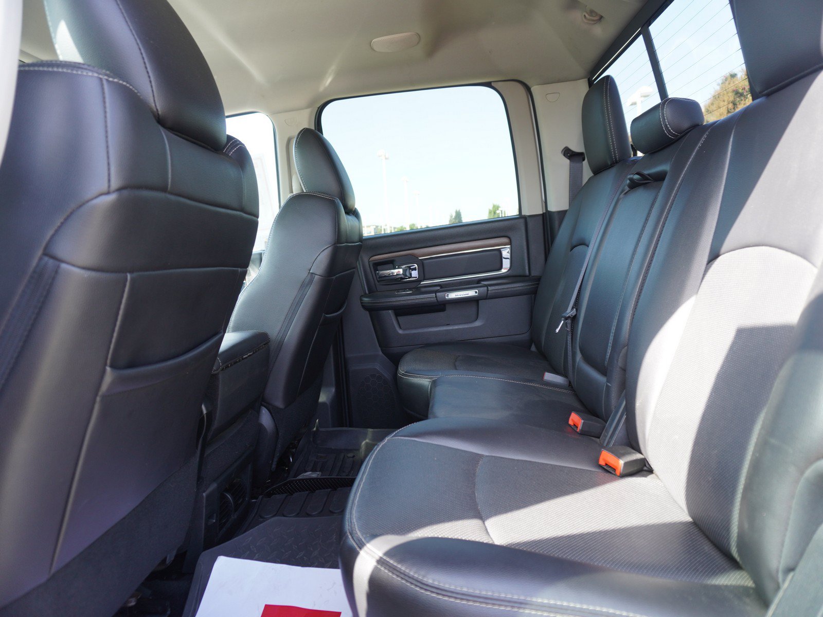 Used 2016 RAM 3500 Laramie AWD/4WD image 14