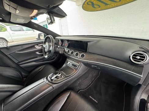 Used 2018 Mercedes-Benz E 300 image 17