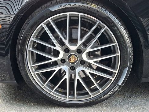 Used 2023 Porsche Panamera 4 Platinum Edition image 15