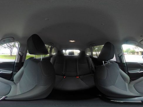 Used 2025 Toyota RAV4 LE image 37