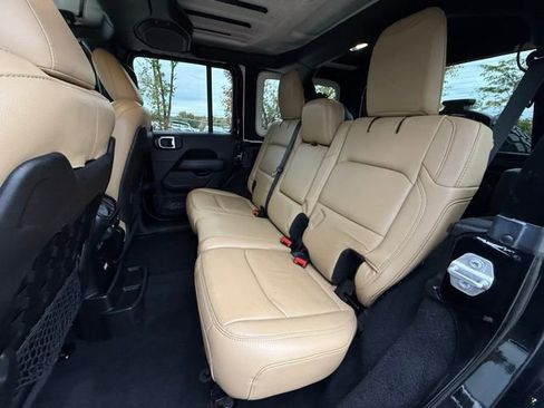 Used 2019 Jeep Wrangler Unlimited Rubicon w/ Dual Top Group image 25