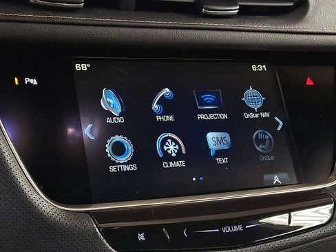 Used 2018 Cadillac XT5 AWD image 13
