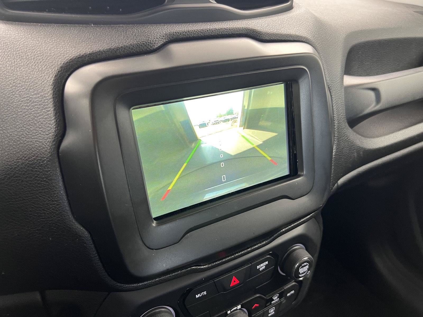 Used 2019 Jeep Renegade Altitude w/ Quick Order Package 2XM FWD image 3