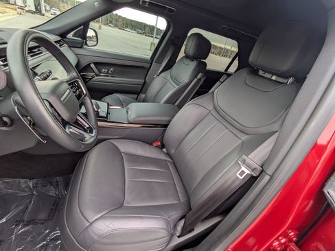 Used 2024 Land Rover Range Rover Sport SE image 18